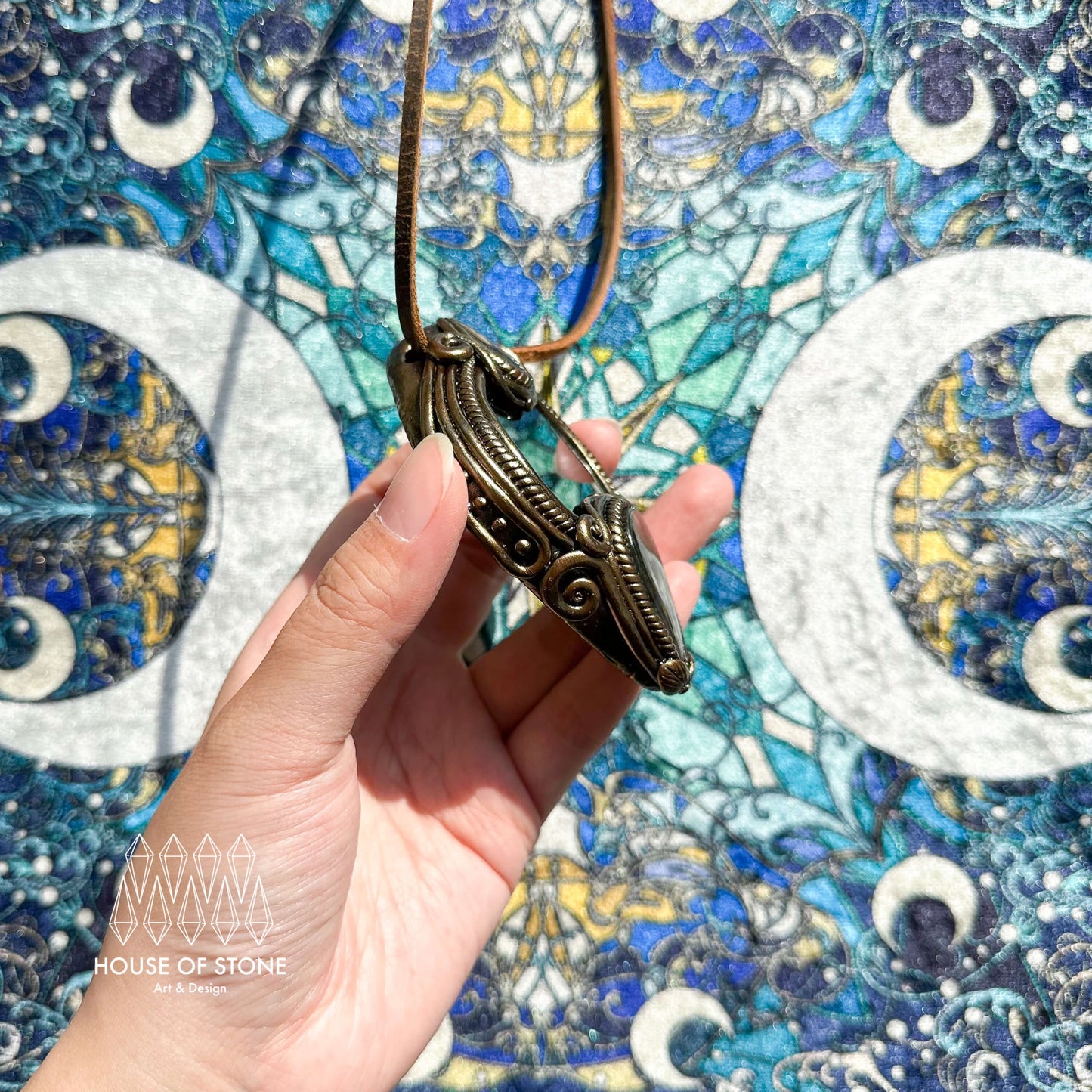 Natural Handmade Black Obsidian Pendant Necklace/Magic Obsidian Mirror Crystal Pendant/Scrying Mirror Labradorite Jewelry/Altar Tool