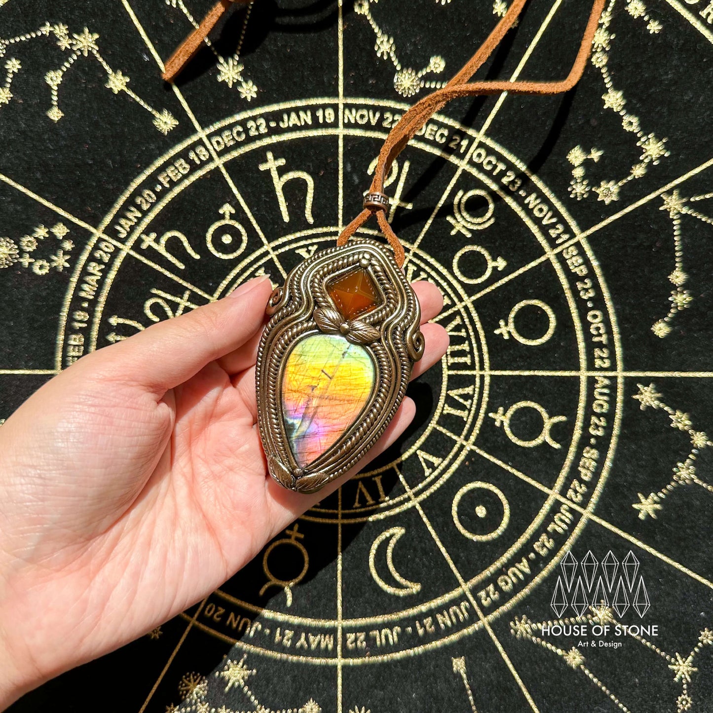 Natural Handmade Labradorite Pendant Necklace/Magic Labradorite Carnelian Crystal Double-sided Pendant/Labradorite Jewelry/Chakra/Altar Tool