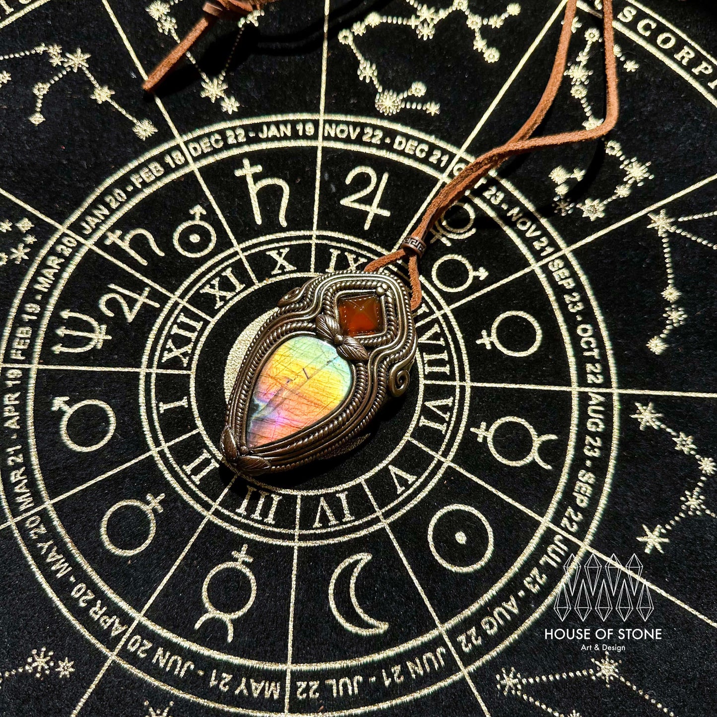 Natural Handmade Labradorite Pendant Necklace/Magic Labradorite Carnelian Crystal Double-sided Pendant/Labradorite Jewelry/Chakra/Altar Tool